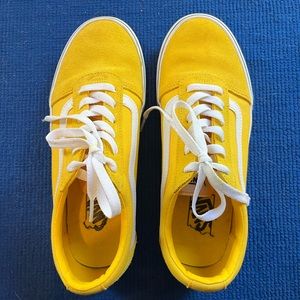 Fun yellow Vans size 8